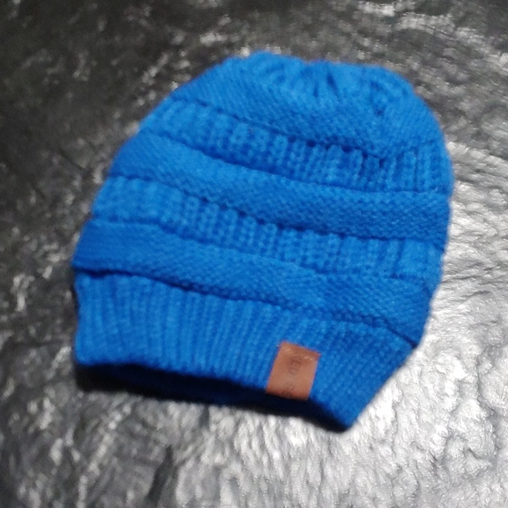 Redess beanie